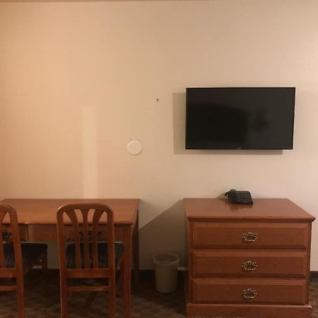Woodburn Inn Zewnętrze zdjęcie