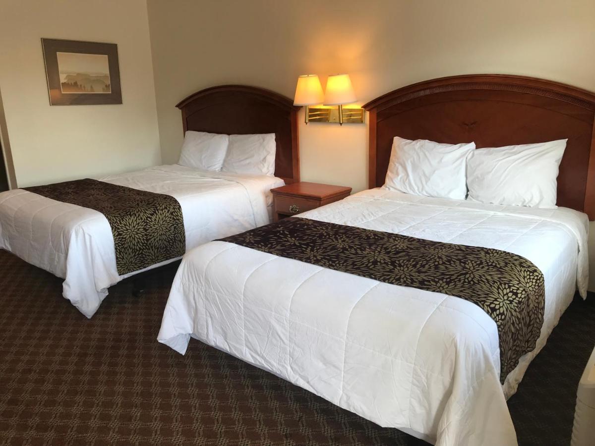 Woodburn Inn Zewnętrze zdjęcie