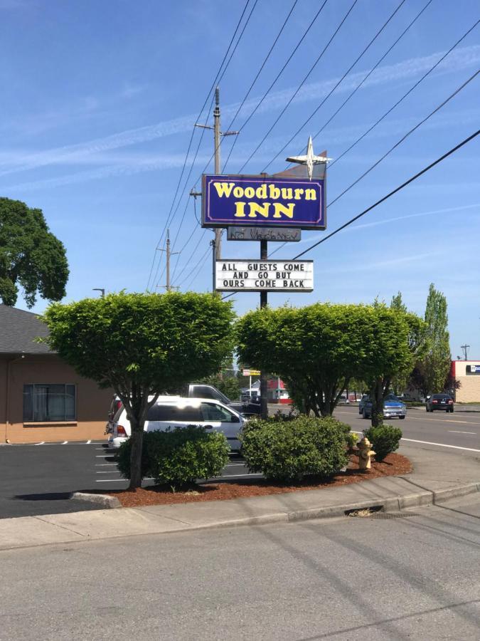 Woodburn Inn Zewnętrze zdjęcie