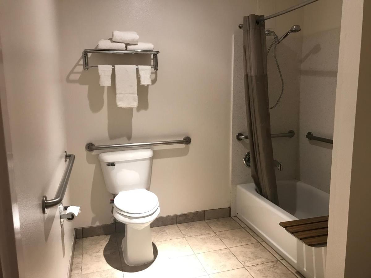 Woodburn Inn Zewnętrze zdjęcie