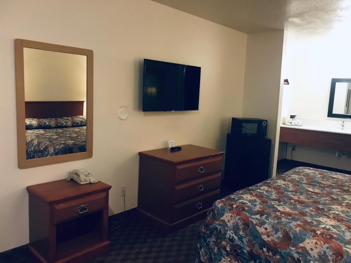 Woodburn Inn Zewnętrze zdjęcie